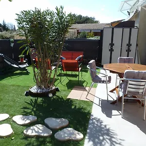 Appartement Cosy Avec Son Exterieur Chaleureux,piscine Et Parking Prive, Fontvieille